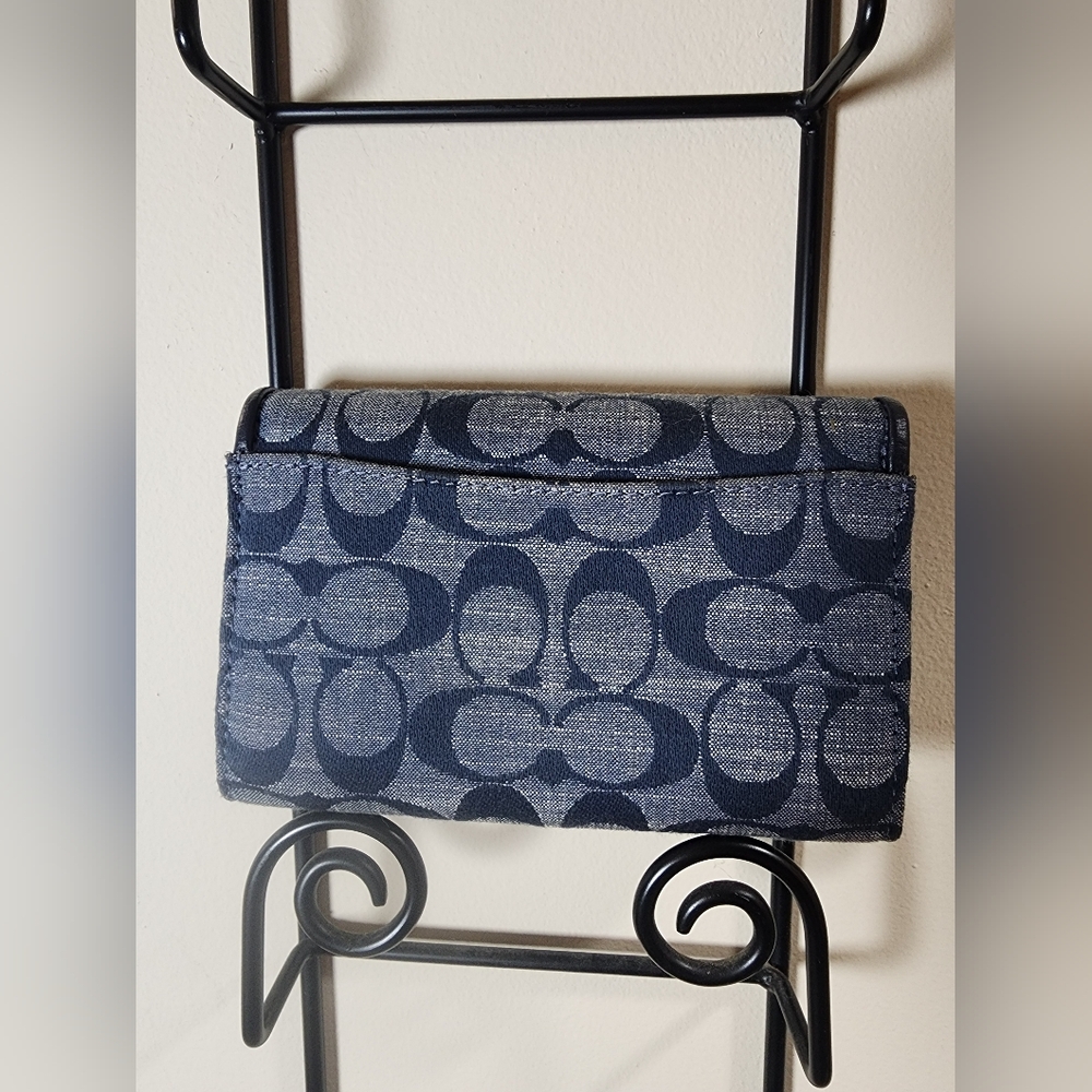 Coach Kleo Wallet Signature Chambray Smooth Leather Buckle Snap Blue Denim - Picture 10 of 10